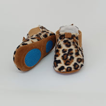 Load image into Gallery viewer, Leopard Snug As Baby Walkers
